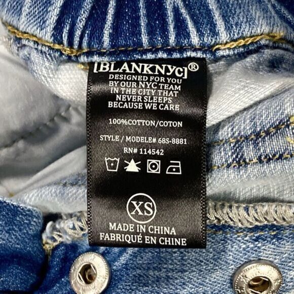 BlankNyc Rompers Womens Sz XS Acid Wash Blue Denim Short Sleeve Pockets Jumpsuit - Picture 12 of 12